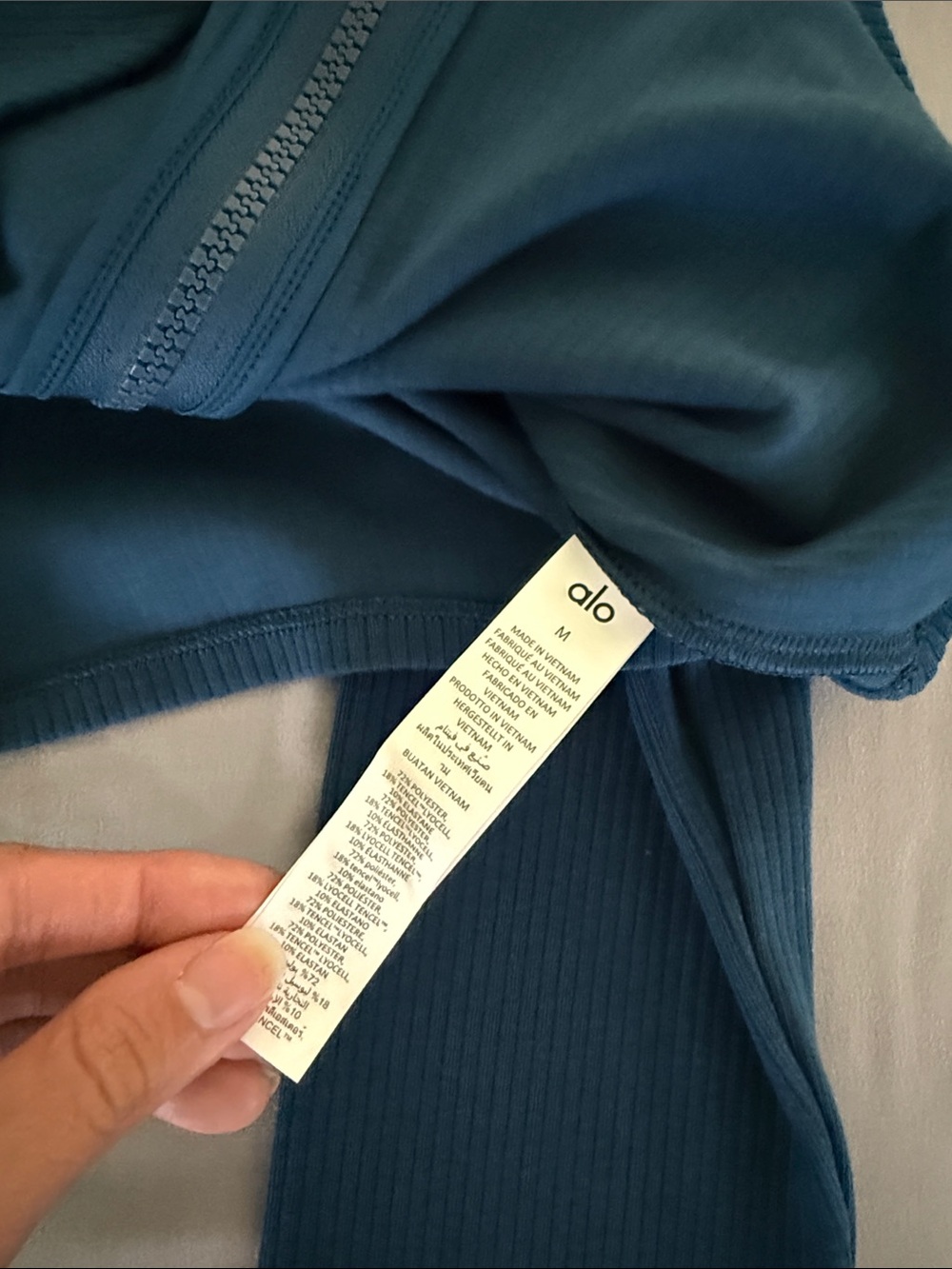 NWT ALO Ribbed Stardust Jacket, Eclipse Blue, size M - Picture 4 of 5